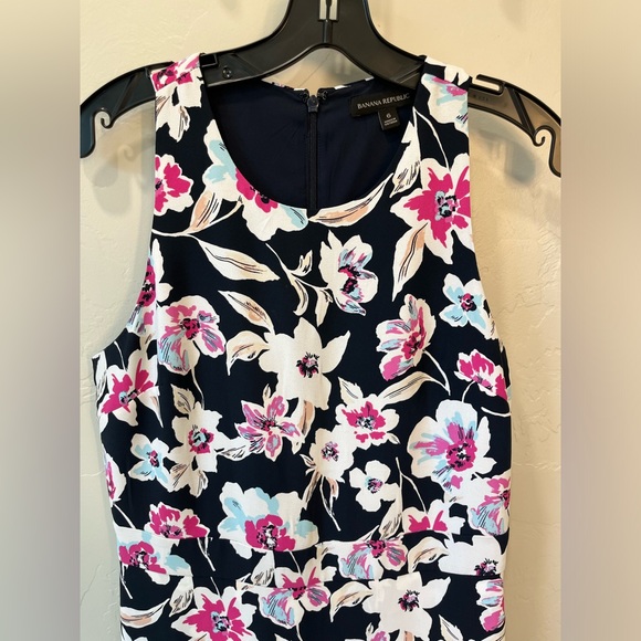 Like new, Banana Republic Dress - Picture 4 of 8
